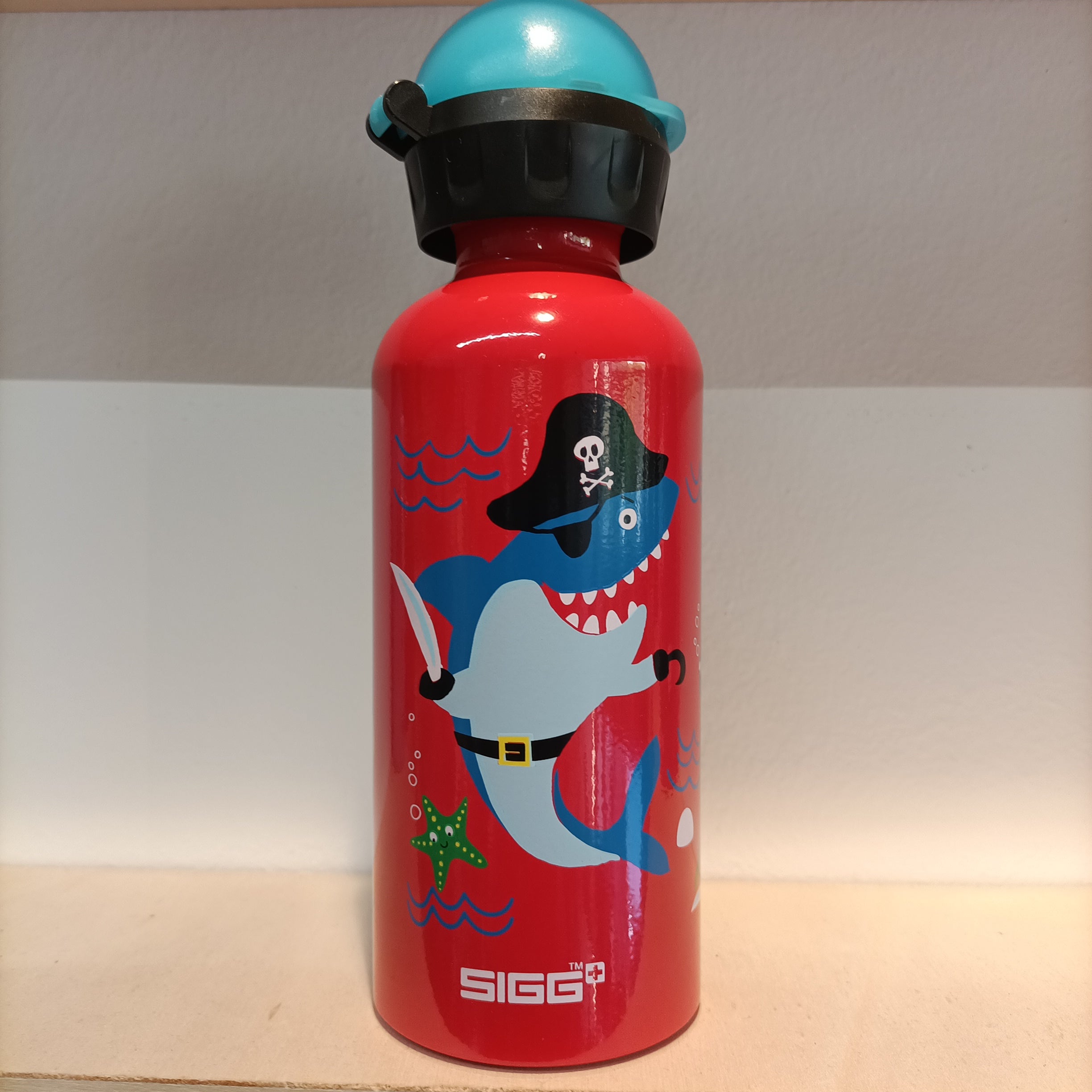 Borraccia SIGG in alluminio da 0.40 lt - squalo pirata